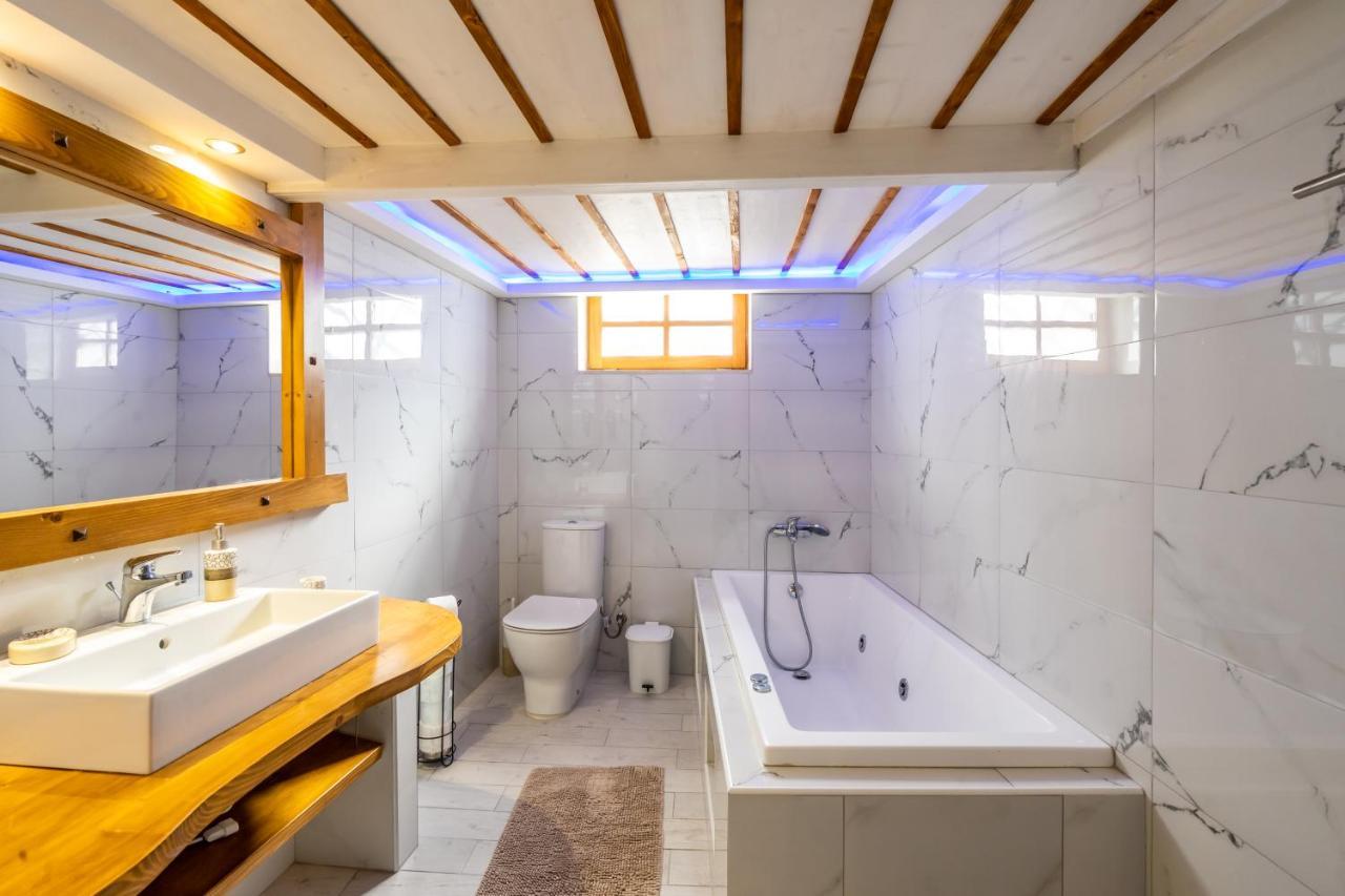 Cava D"Oro Suites Rhodes City Екстериор снимка